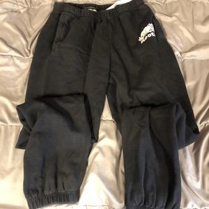 Black roots sweatpants